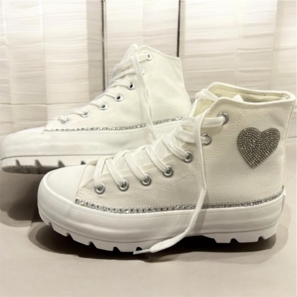 💥🆕💥ANDI Rhinestone Heart White High Top
Shoes~ Chunky Sole Size 7 ✨🆕✨